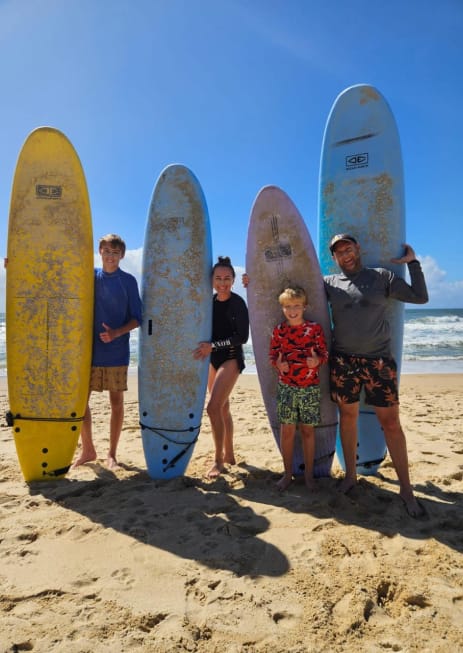 Anna-Mezhina-Surf